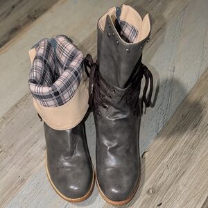 Women’s Gray Lace-Up Combat Boots with Plaid Cuff